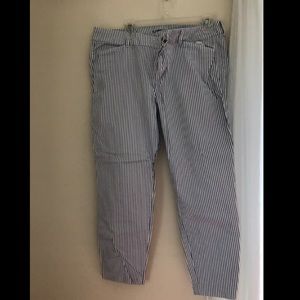 Old Navy Pixie Pant